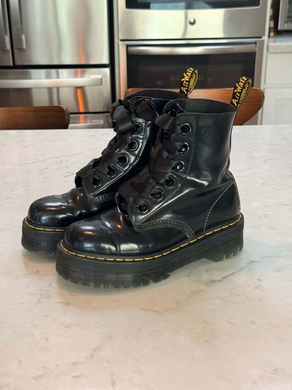 Dr. Martens Molly Leather Platform Quad Boots Womens 8 - Picture 2 of 9